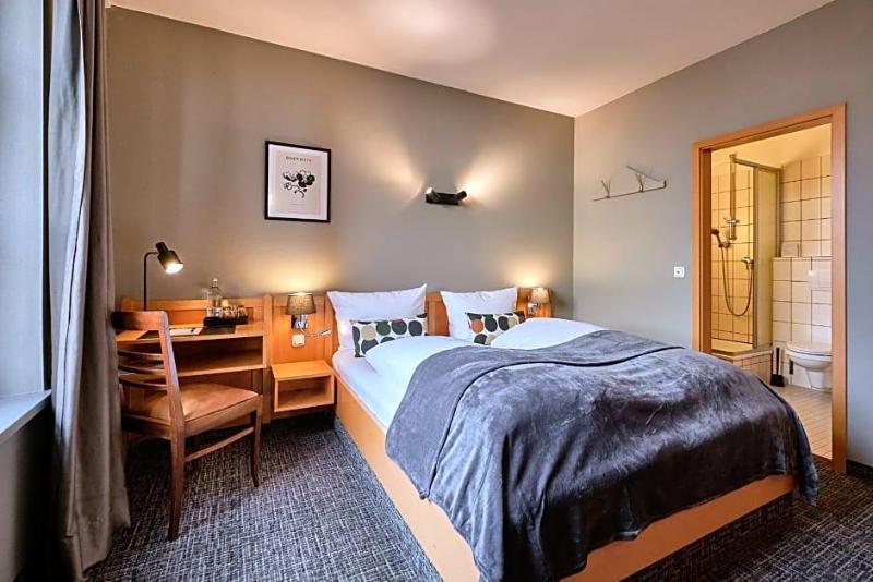 Hotel Roter Hahn image