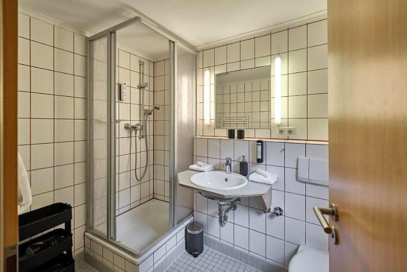 Hotel Roter Hahn image