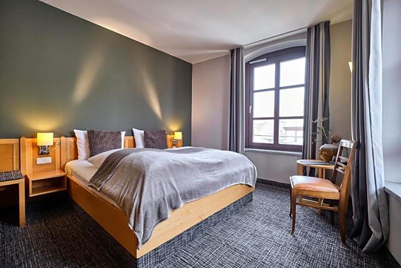 Hotel Roter Hahn image