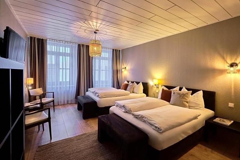 Hotel Roter Hahn image