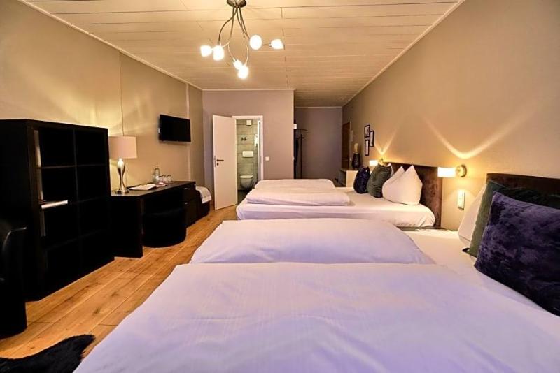 Hotel Roter Hahn image
