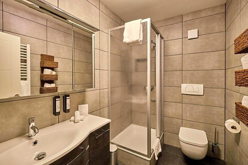 Hotel Roter Hahn image
