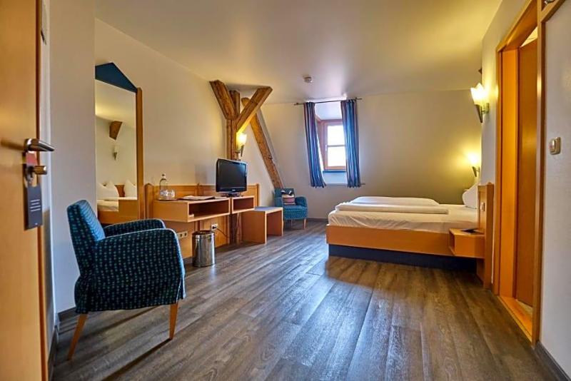 Hotel Roter Hahn image