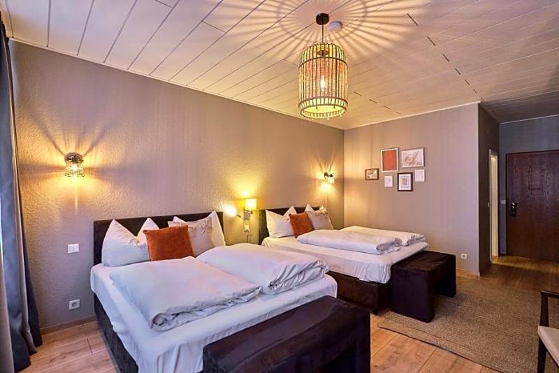 Hotel Roter Hahn image