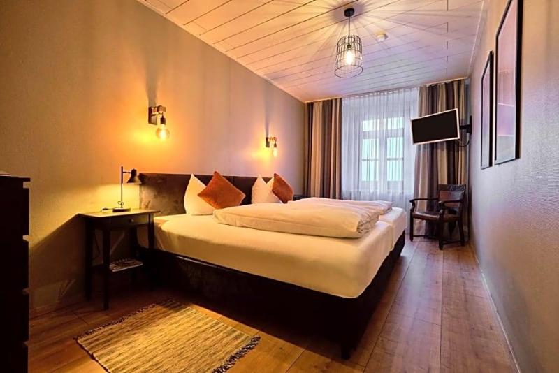 Hotel Roter Hahn image
