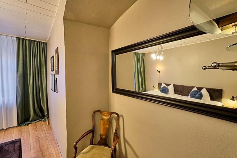 Hotel Roter Hahn image