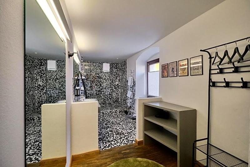Hotel Roter Hahn image