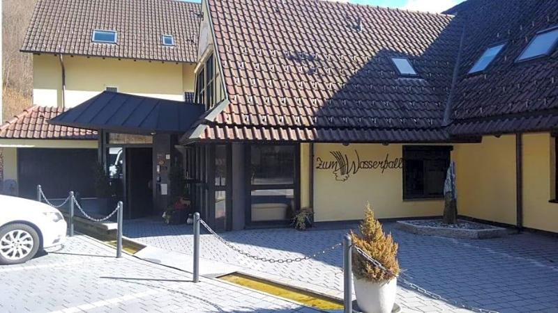 Hotel Zum Wasserfall Garni image