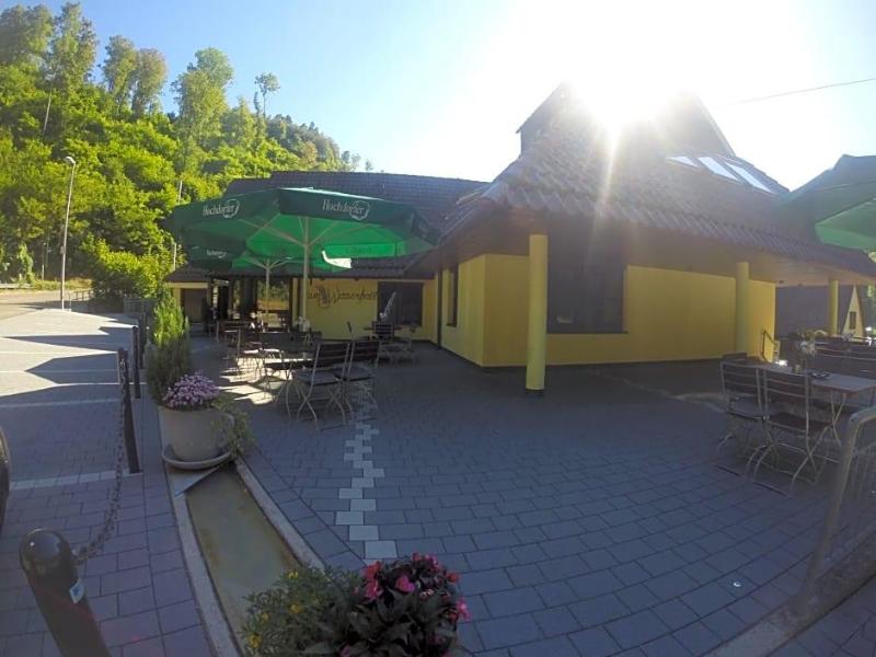 Hotel Zum Wasserfall Garni image