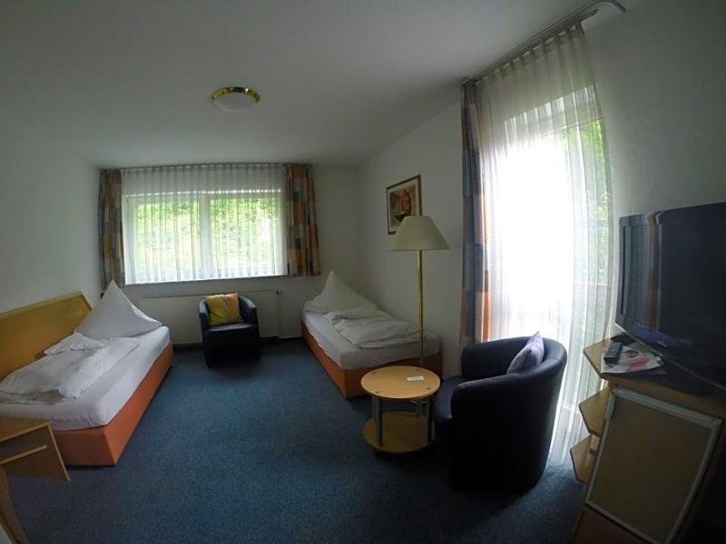 Hotel Zum Wasserfall Garni image