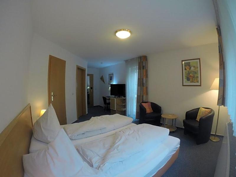 Hotel Zum Wasserfall Garni image