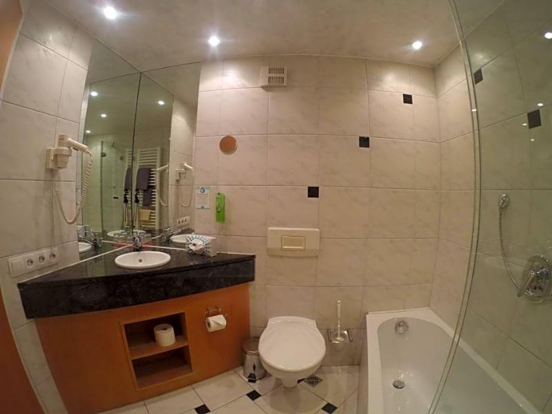 Hotel Zum Wasserfall Garni image