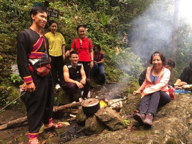 Frontier Hostel & Tours image