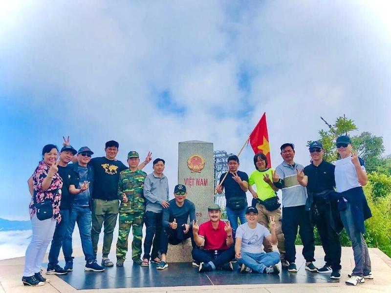 Frontier Hostel & Tours image