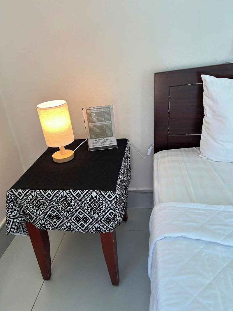 Frontier Hostel & Tours image