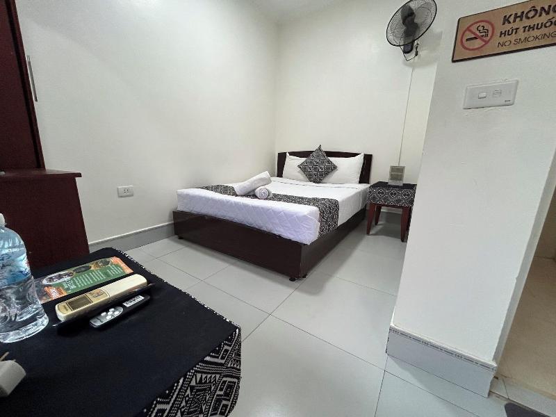 Frontier Hostel & Tours image