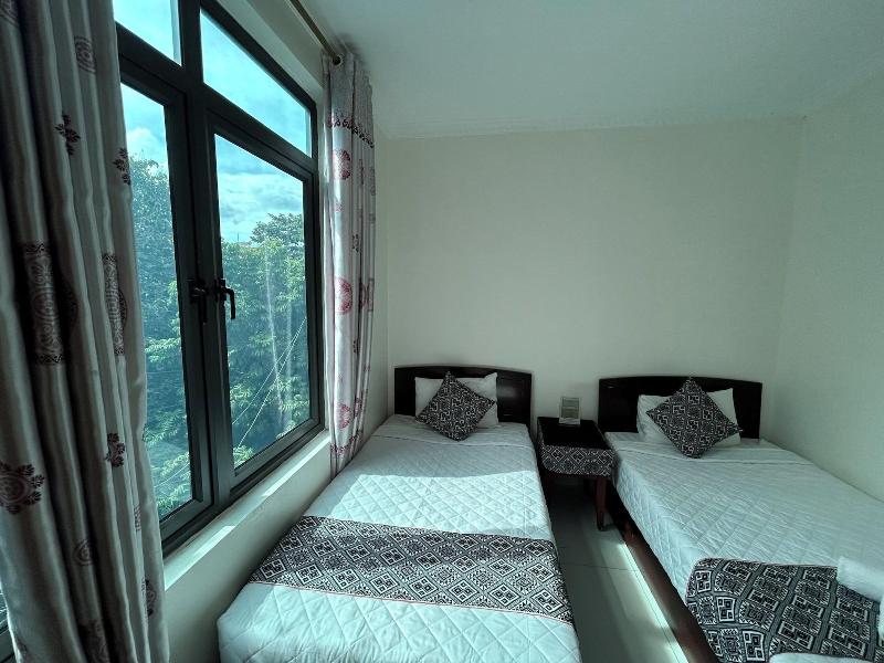 Frontier Hostel & Tours image