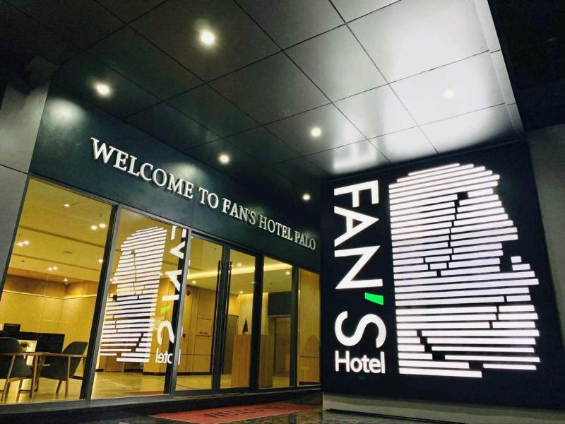 Fan's Hotel Palo image