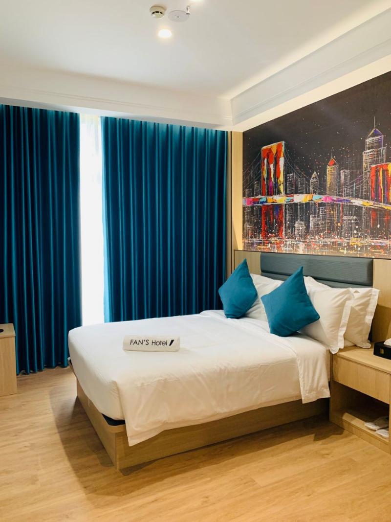 Fan's Hotel Palo image