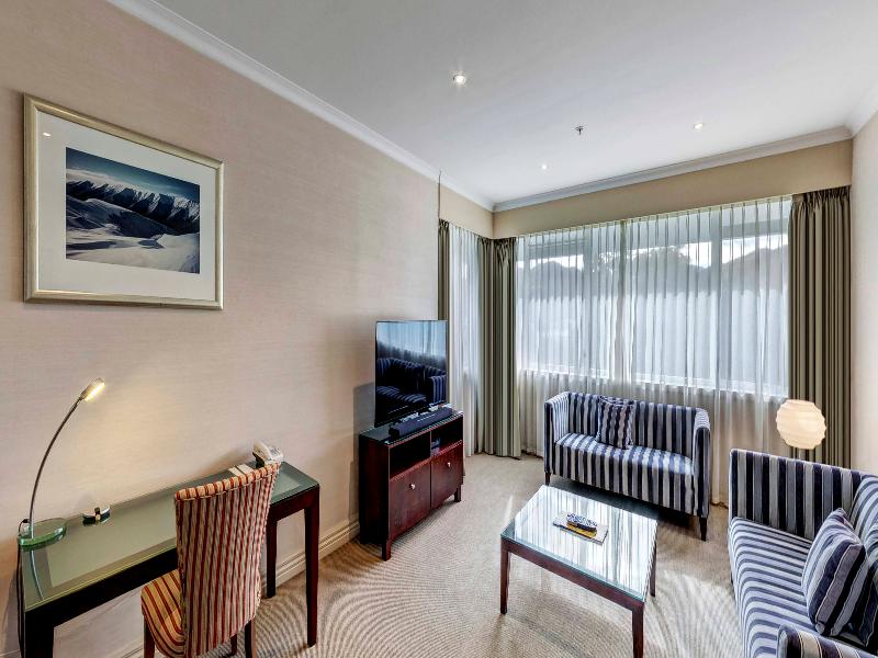 Rutherford Nelson A Heritage Hotel image