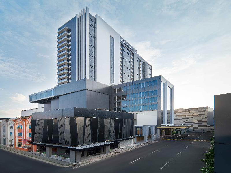 Oakwood Hotel & Apartments Grand Batam — exterior view