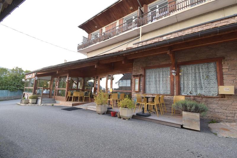 Hotel-restaurant Les Chenets image