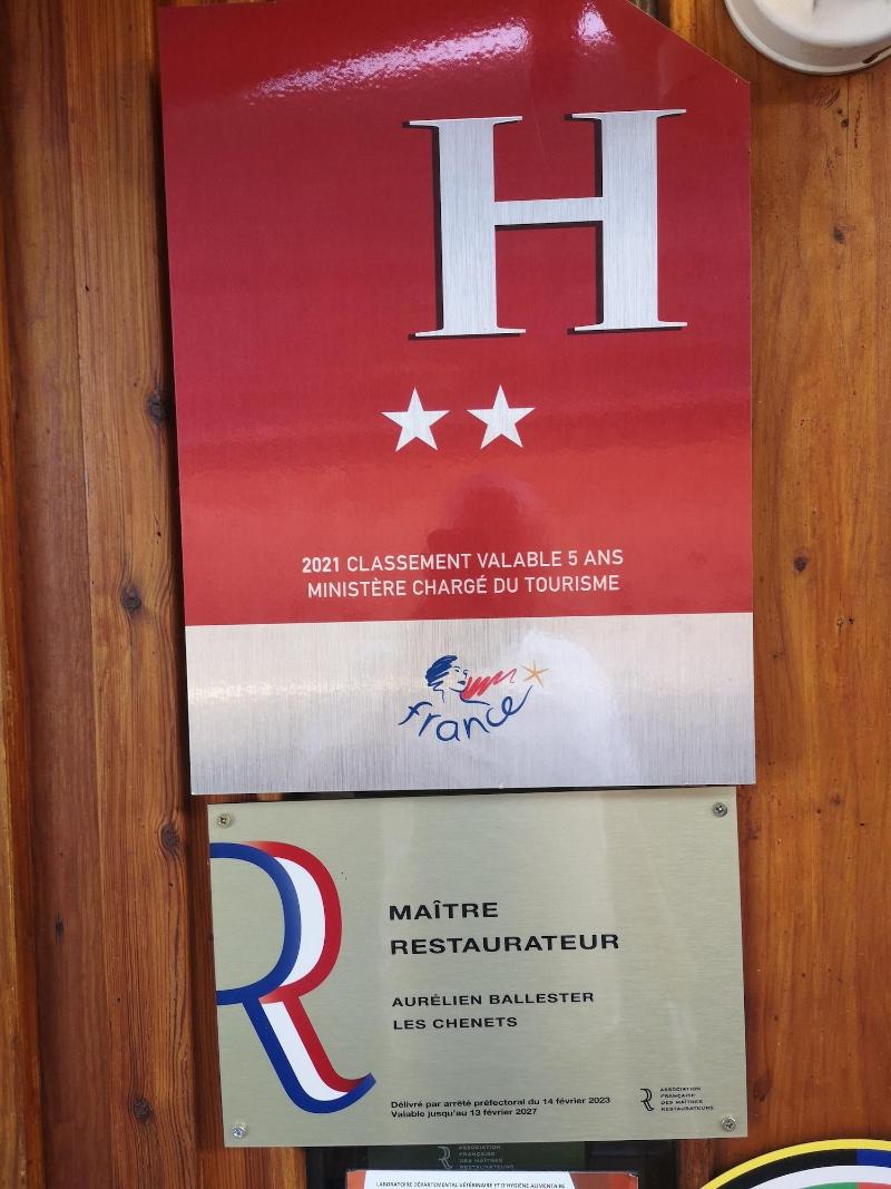 Hotel-restaurant Les Chenets image