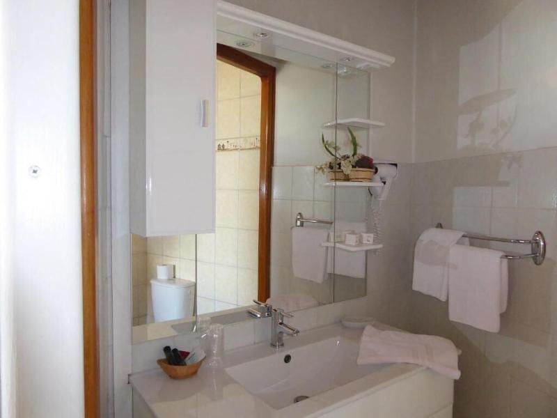 Hotel-restaurant Les Chenets image