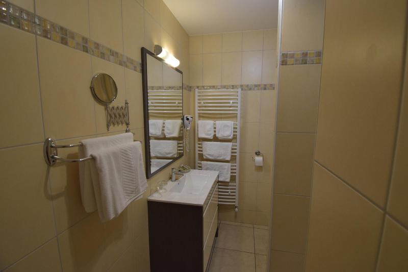 Hotel-restaurant Les Chenets image