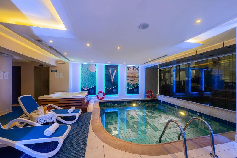 Blue Diamond Hotel image