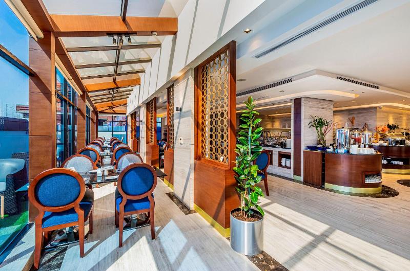 Blue Diamond Hotel image