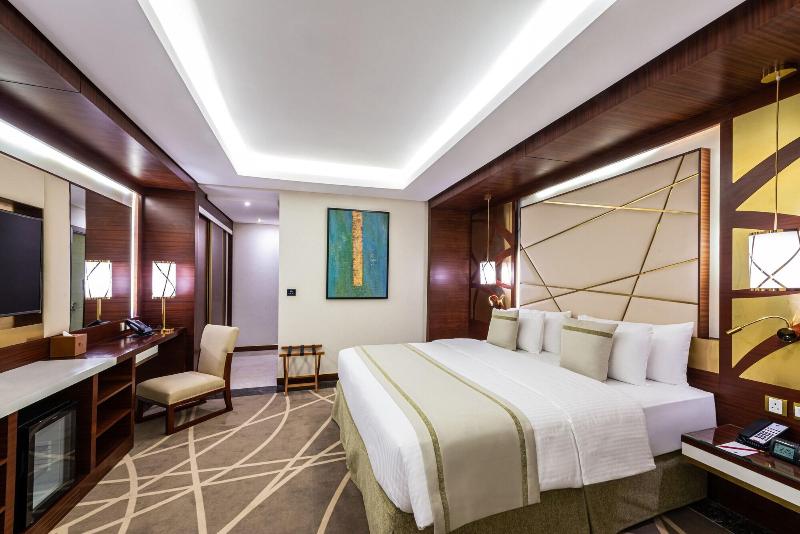 Blue Diamond Hotel image