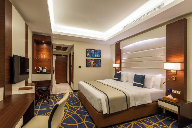 Blue Diamond Hotel image