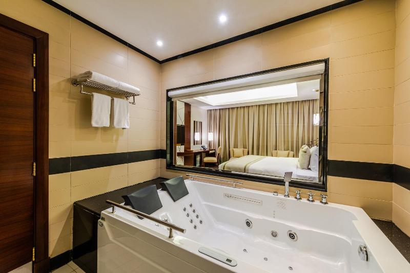 Blue Diamond Hotel image