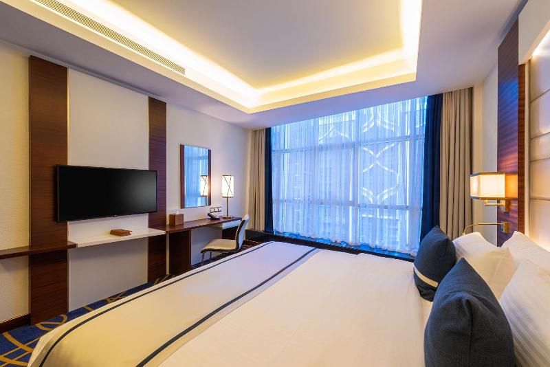Blue Diamond Hotel image