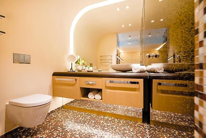 Hotel Neues Tor image