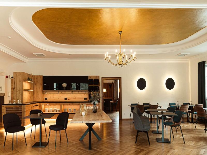 Oscars Hotel 1415 image