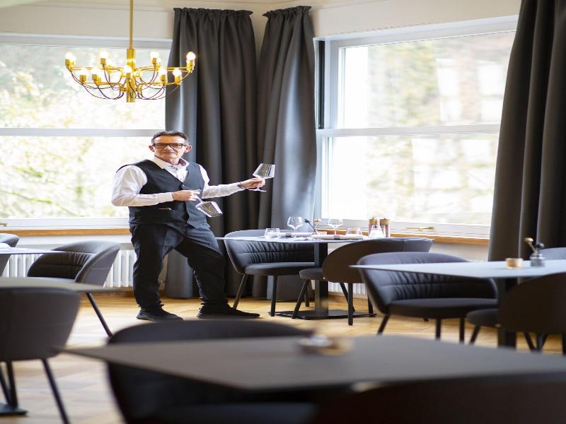 Oscars Hotel 1415 image