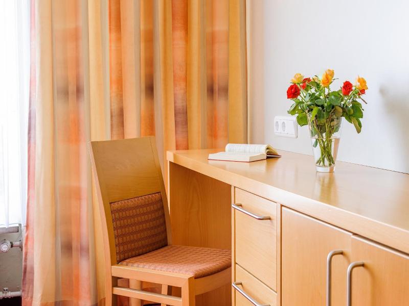 Hotel Kurhaus Bad Bocklet image