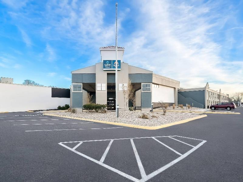 Suburban Studios Kearney image
