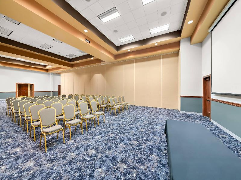 Suburban Studios Kearney image