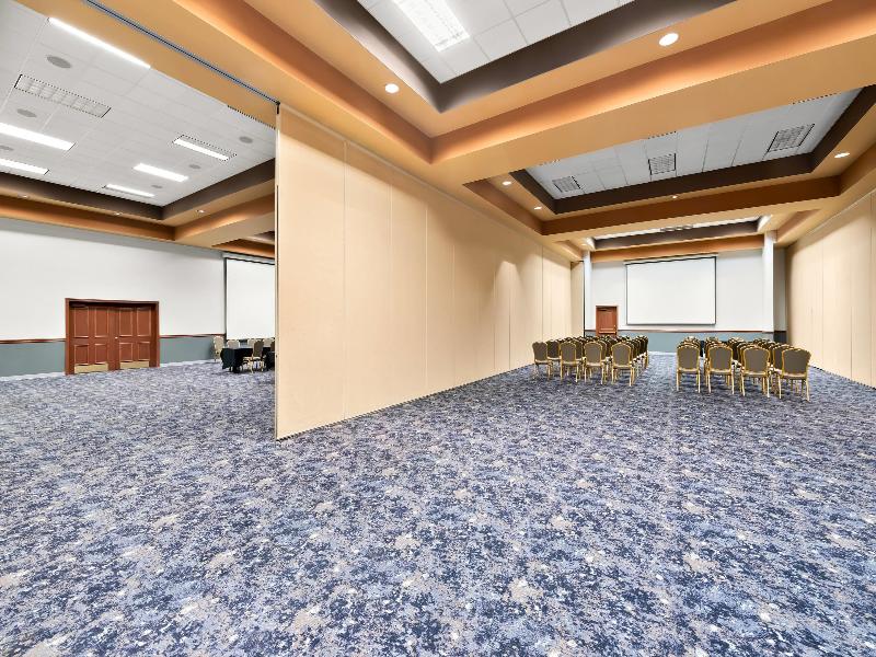 Suburban Studios Kearney image