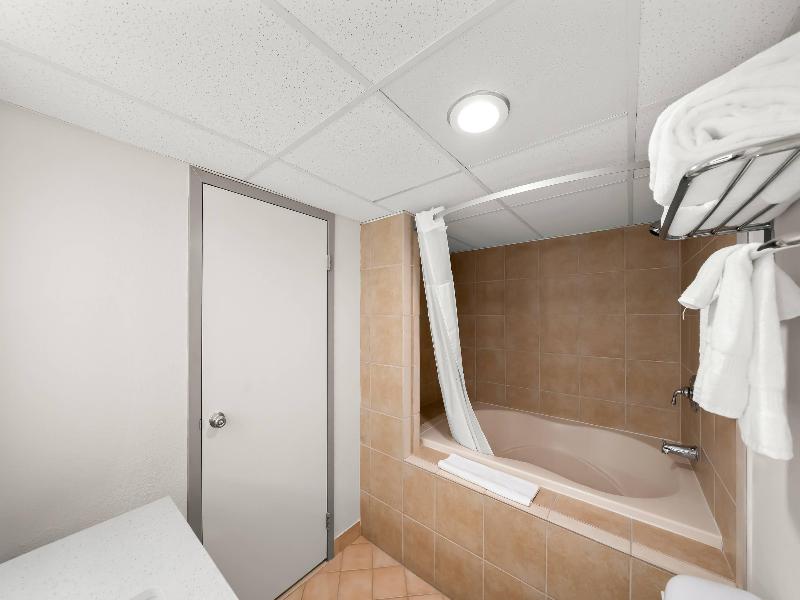 Suburban Studios Kearney image