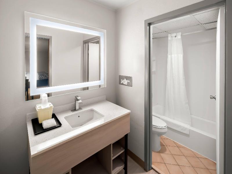 Suburban Studios Kearney image