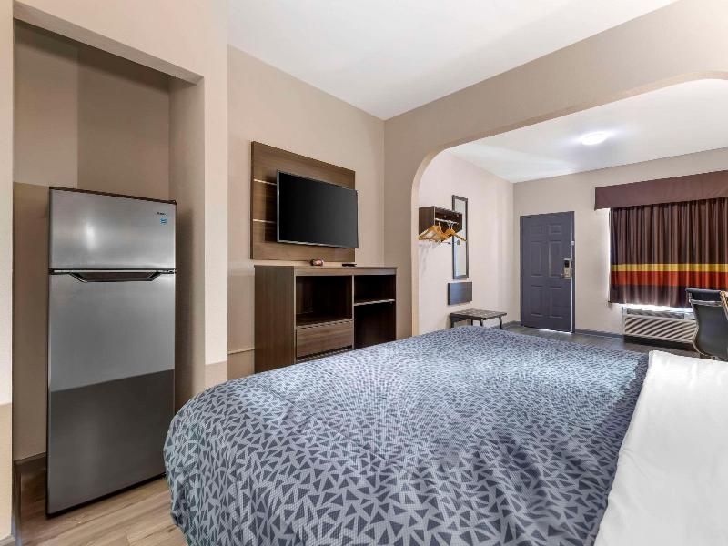 Suburban Studios Orangeburg image