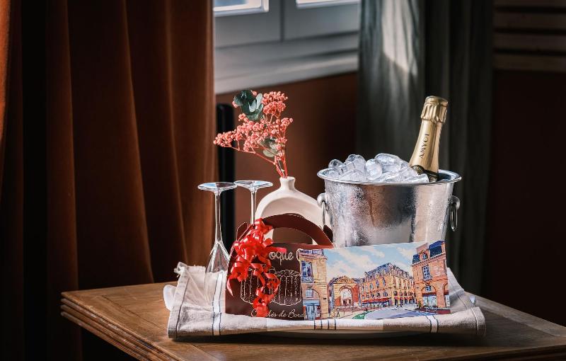 Hotel Madame image