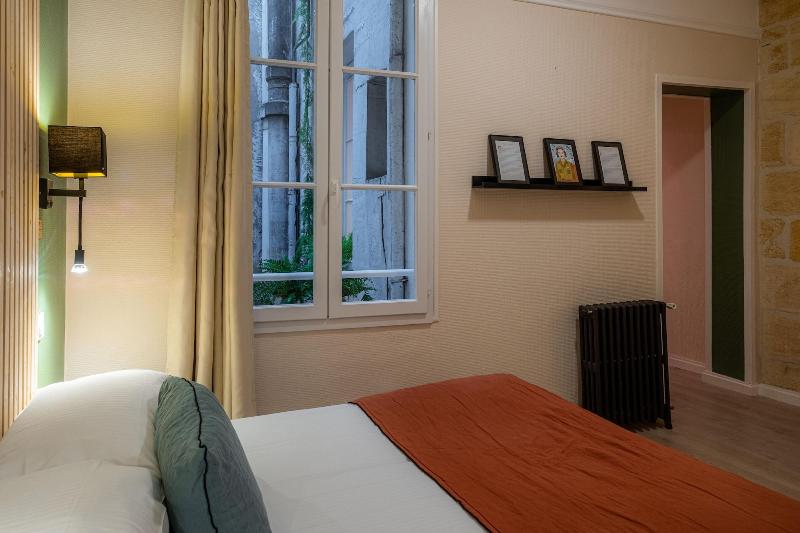 Hotel Madame image
