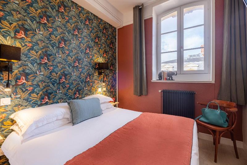 Hotel Madame image