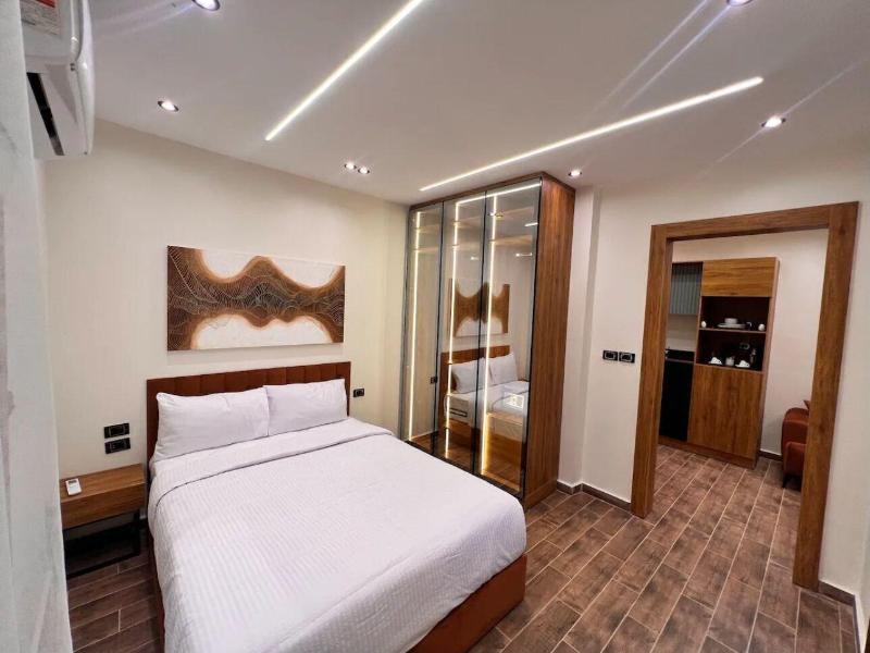 Elite Boutique Hotel image