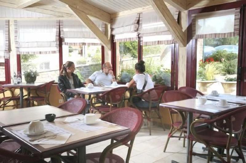 Hã´tel-restaurant De La Tour image